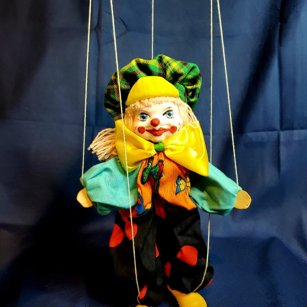 clown doll 🤡 - Picture 2 of 3